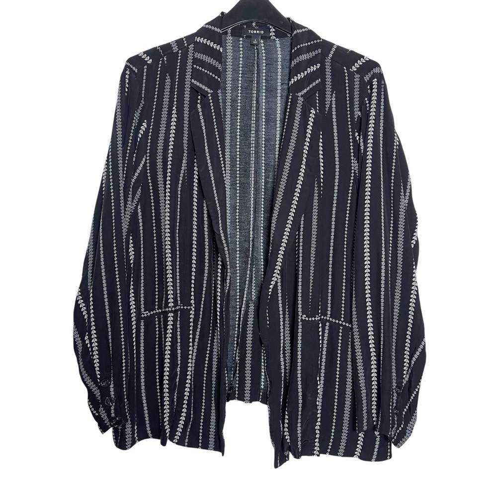 Torrid Patterned Open Front Lightweight Blazer - image 1
